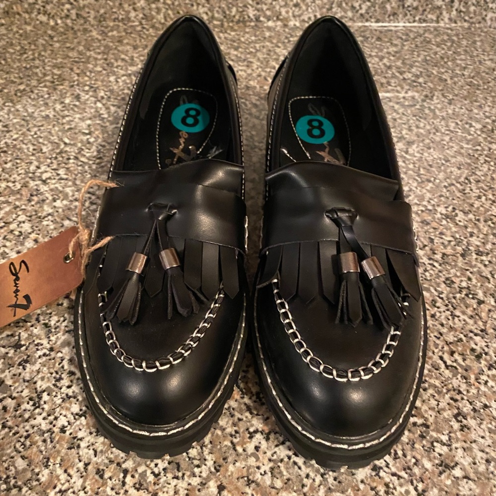 NWT Women’s Seven7 Loafers